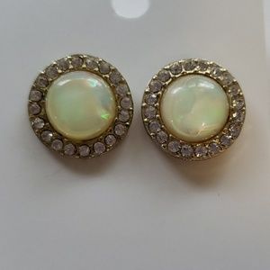 Pearl Color Stud Earrings